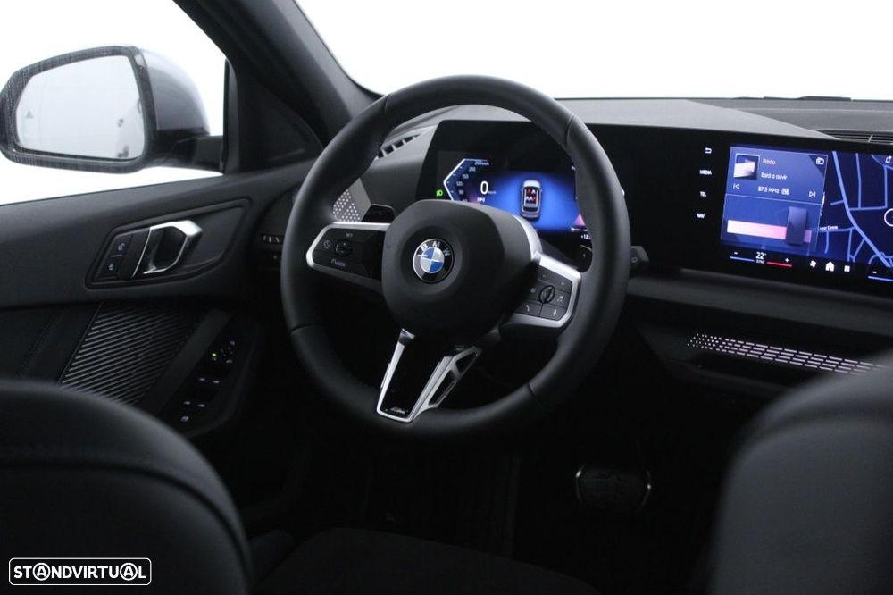 BMW 118 d Pack Desportivo M - 17