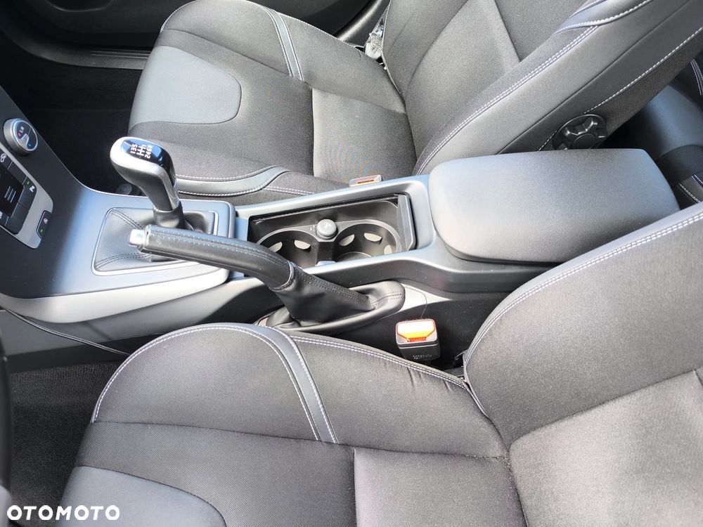 Volvo V40 D2 Momentum - 24