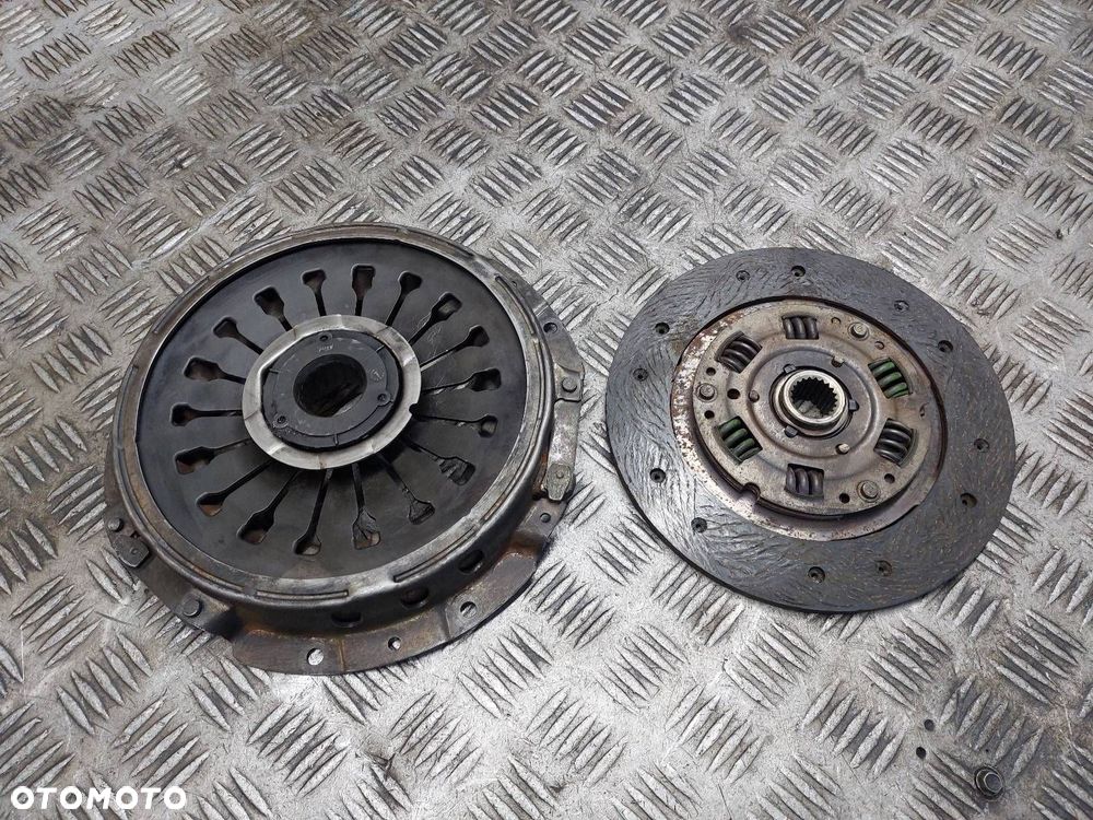 SPRZĘGŁO TARCZA + DOCISK RENAULT TRAFIC I 2.5 D - 1