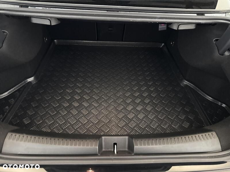 Mercedes-Benz CLA - 23