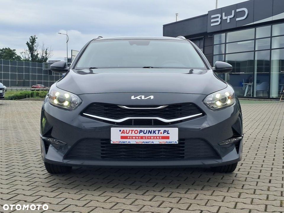 Kia Ceed - 8