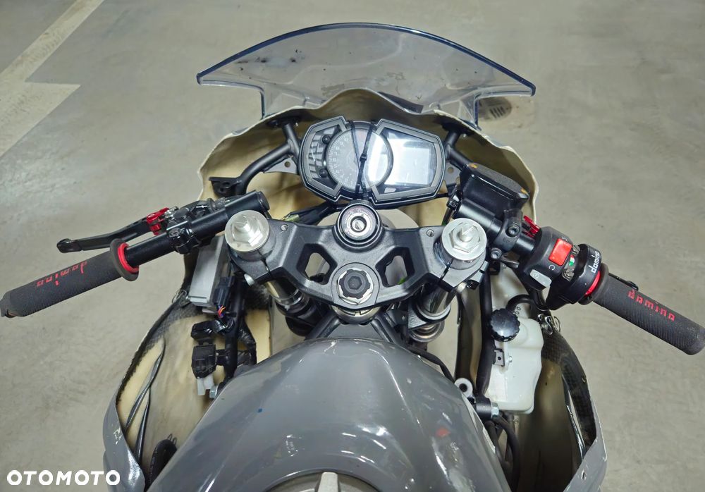 Kawasaki Ninja 400 - 11