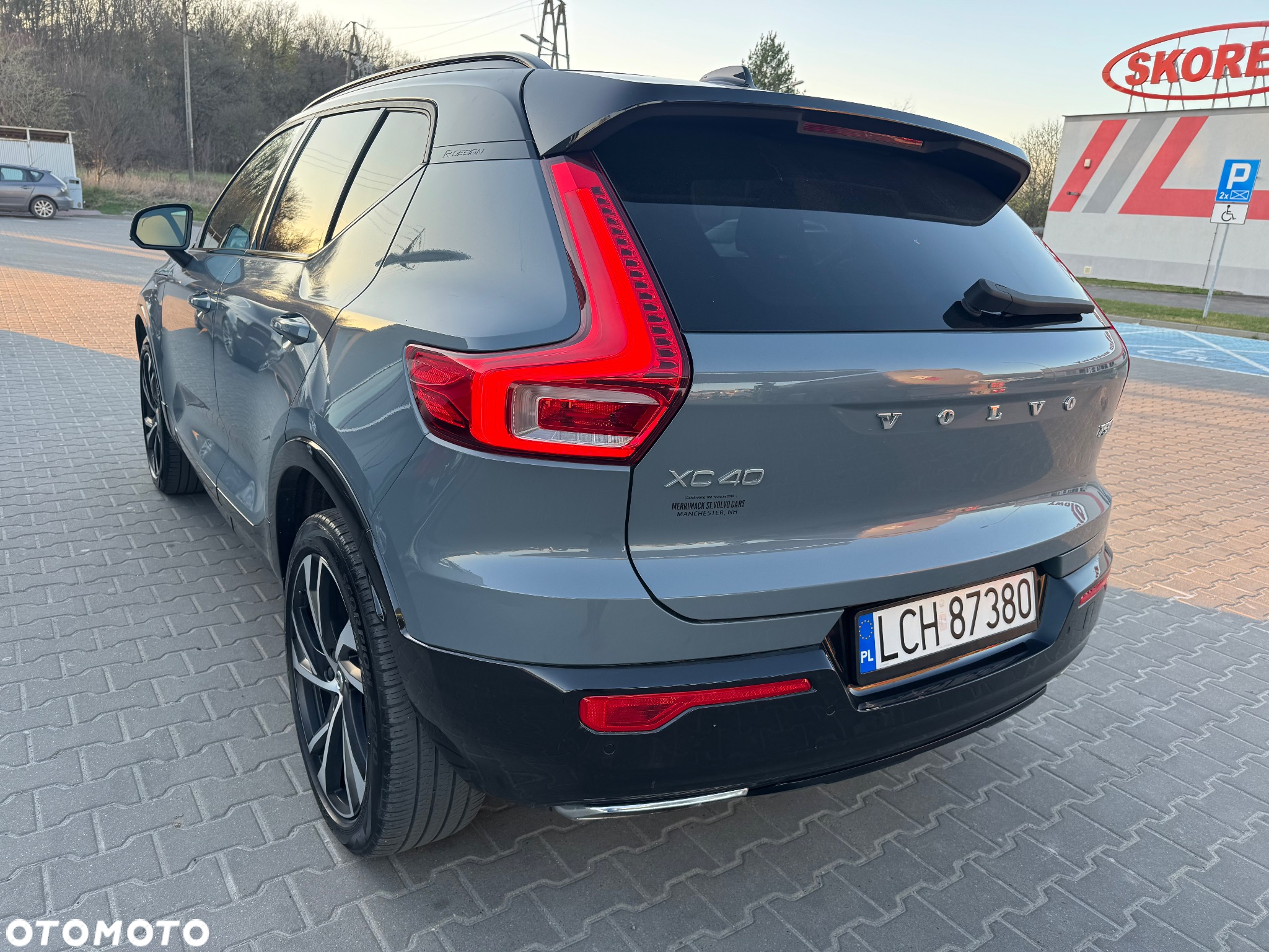 Volvo XC 40 T5 AWD R-Design - 4