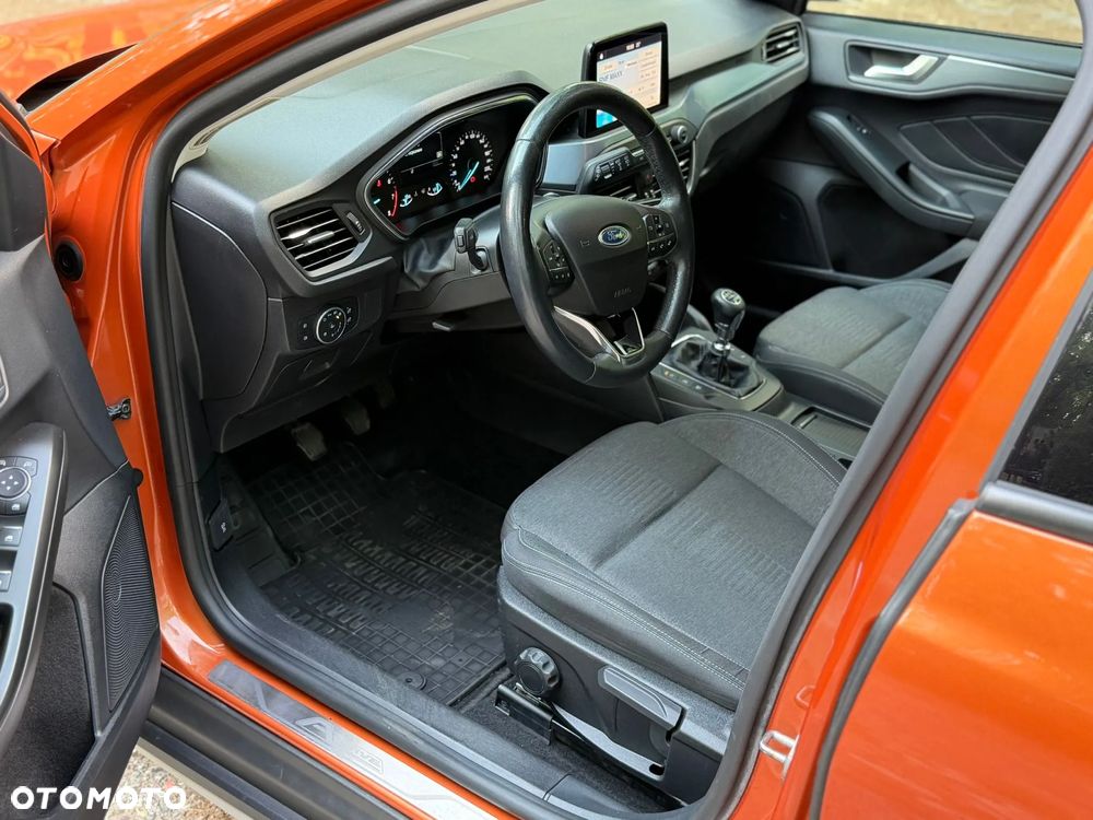 Ford Focus 1.0 EcoBoost Active - 23