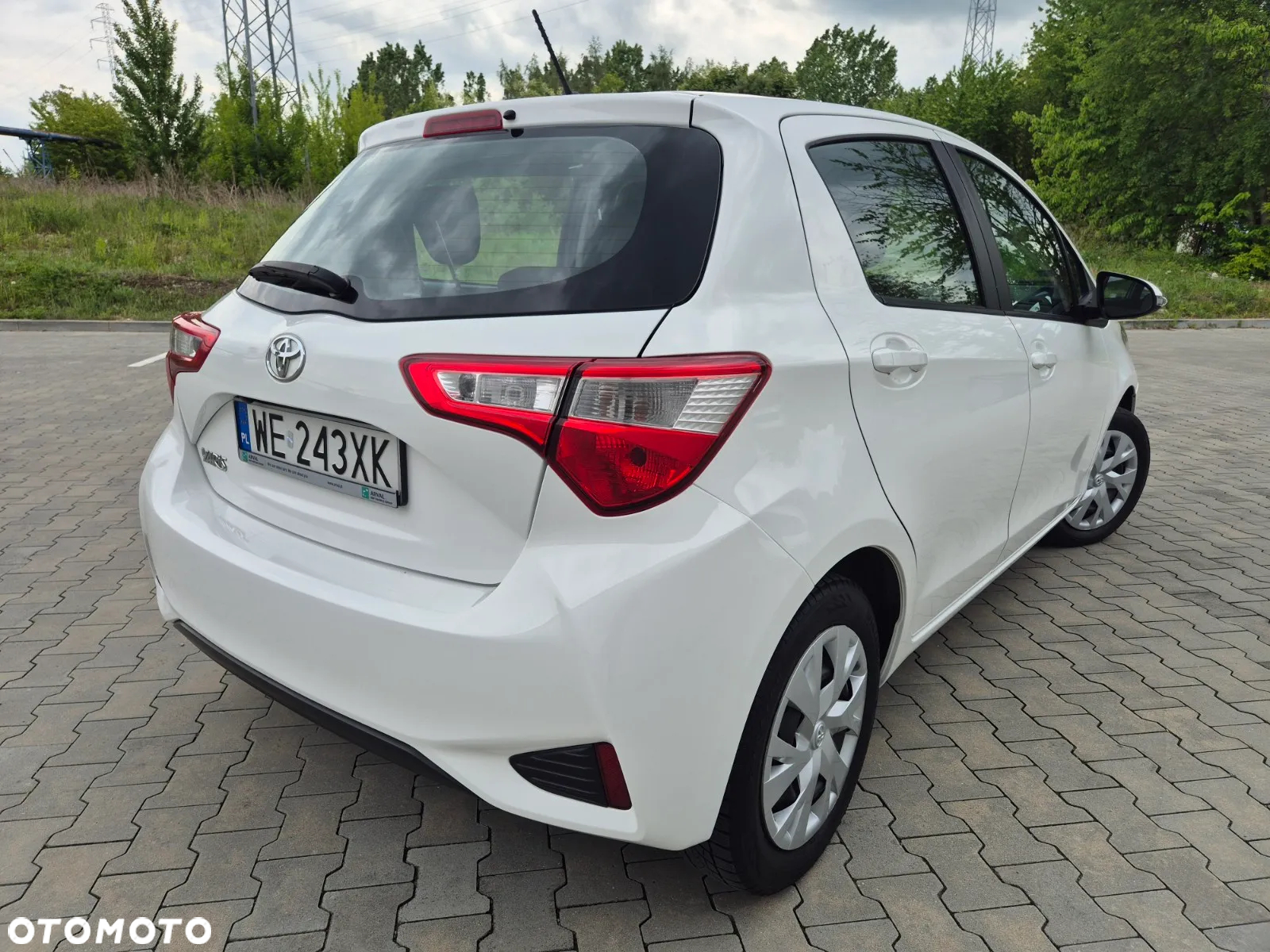 Toyota Yaris 1.5 Premium - 4