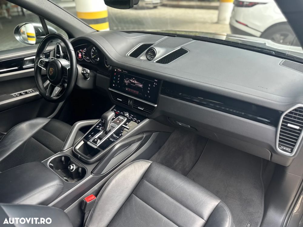 Porsche Cayenne - 10