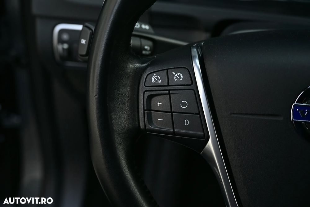 Volvo S60 Cross Country D4 Geartronic Summum - 31