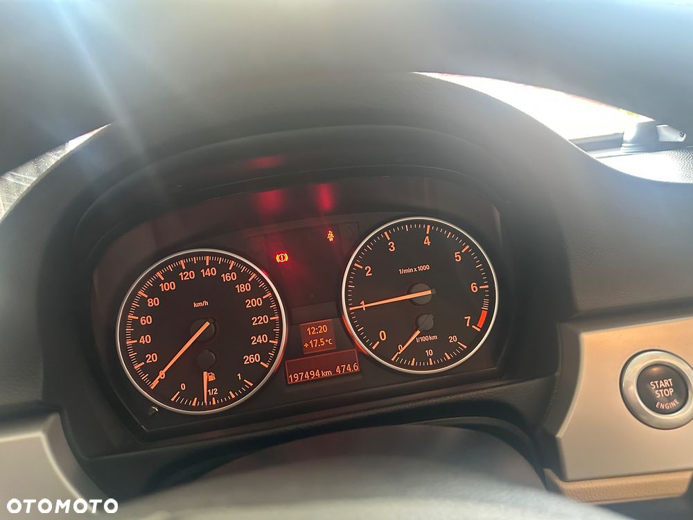 BMW Seria 3 318i - 12