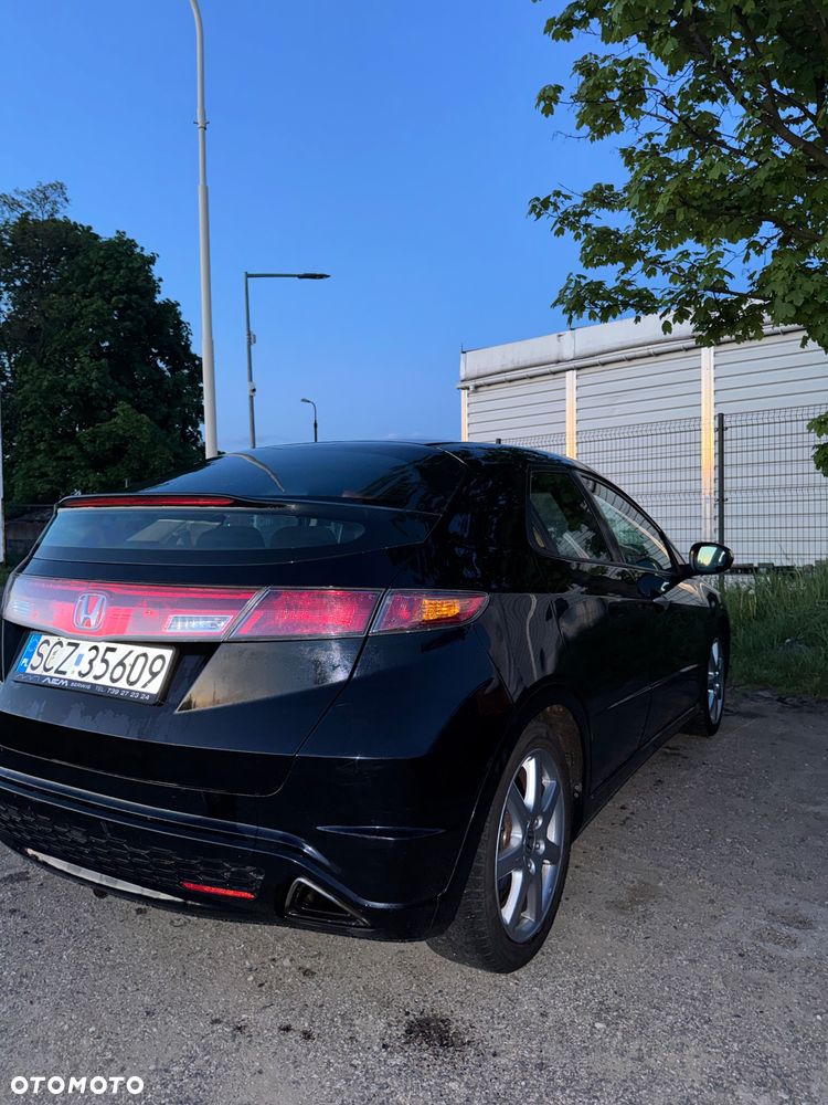 Honda Civic 1.8 Comfort - 2