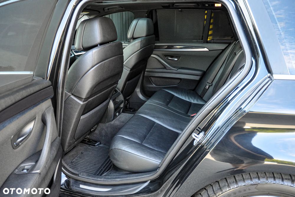 BMW Seria 5 520d Touring - 8