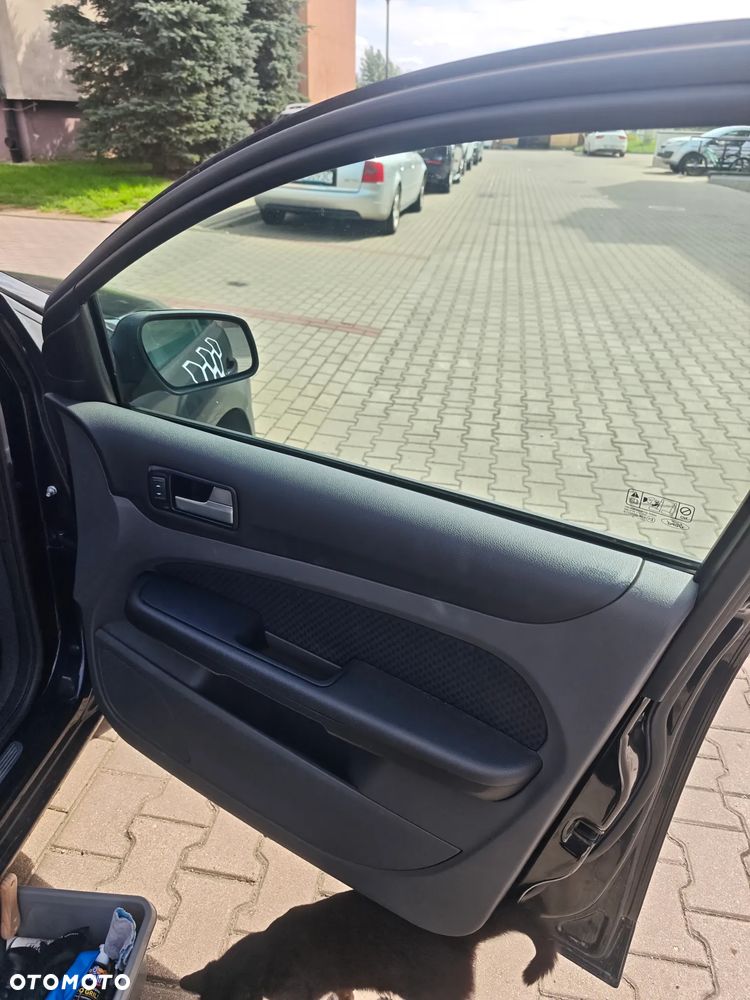 Ford Focus - 23