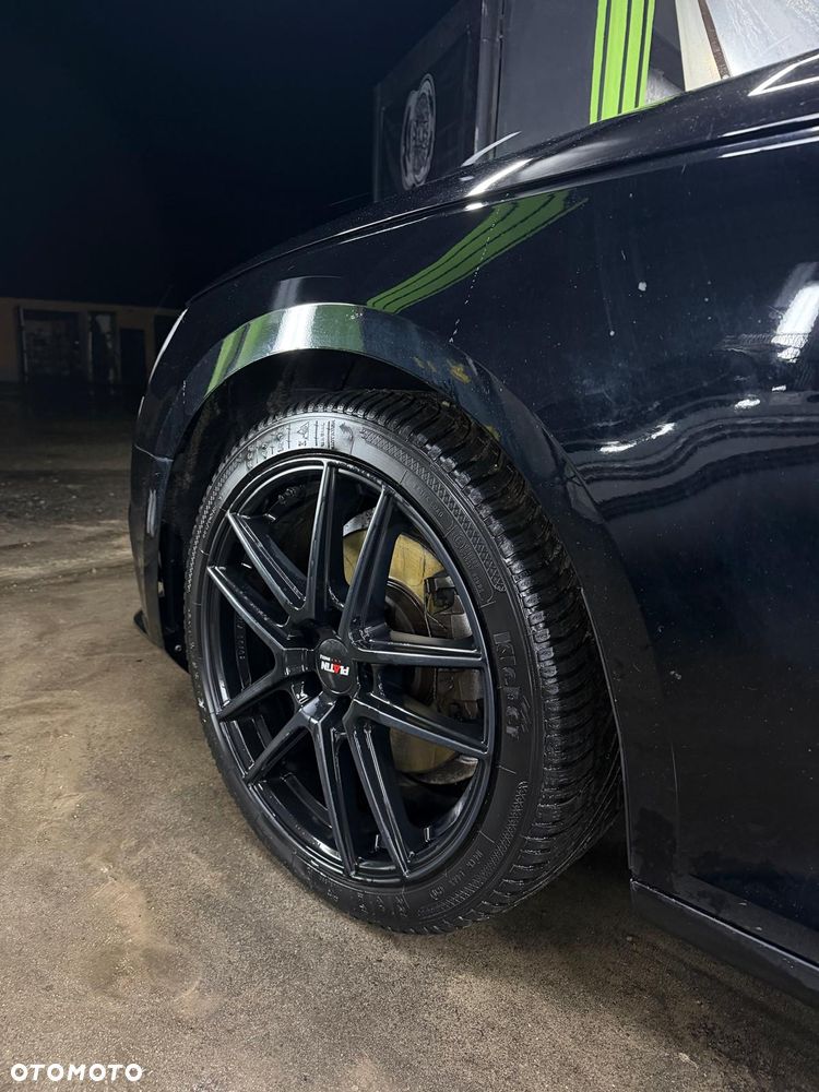 Audi A4 Avant 2.0 TDI S tronic - 29