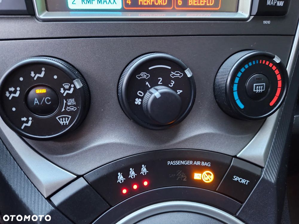 Toyota Verso S 1.33 VVT-i Multidrive Club - 30