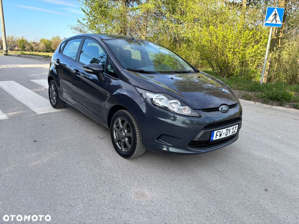 Ford Fiesta 1.25 Champions Edition - 32