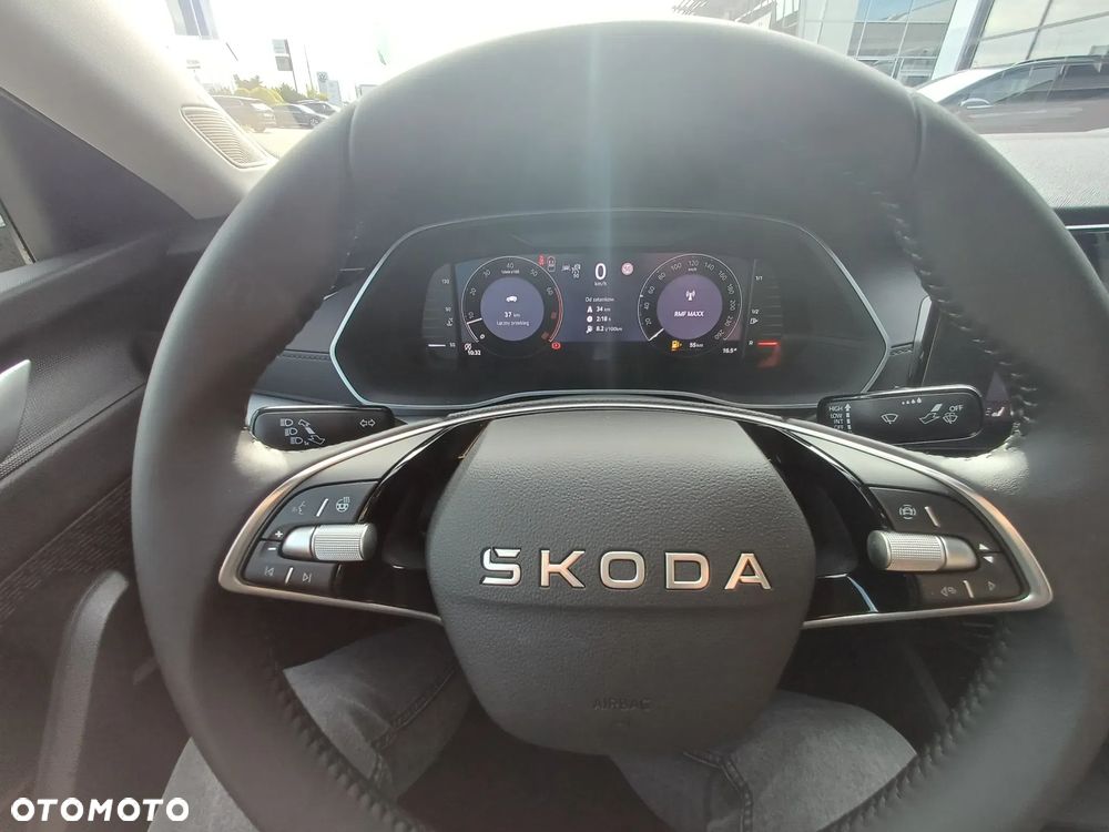 Skoda Octavia 1.5 TSI 30 Years - 14