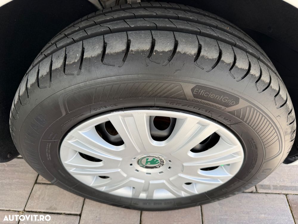 Skoda Octavia 1.6 TDI AMBITION - 14