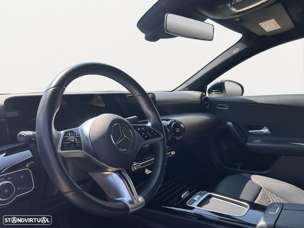 Mercedes-Benz A 250 — fotografia 9
