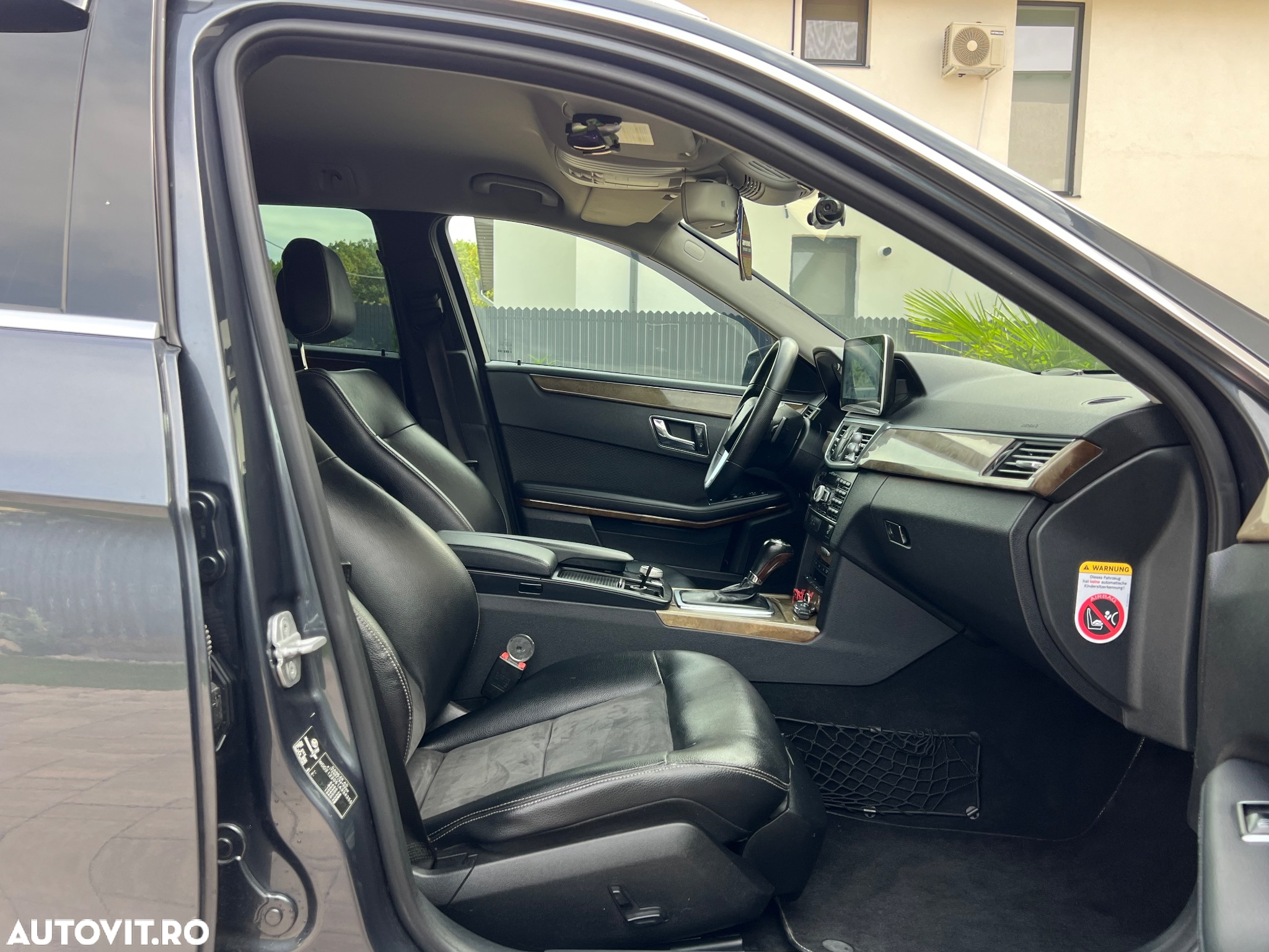 Mercedes-Benz E 200 T BlueTEC 7G-TRONIC Elegance - 36