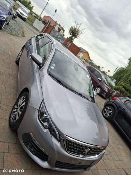 Peugeot 308 PureTech 130 GPF EAT8 Stop & Start Allure Business-Paket - 3
