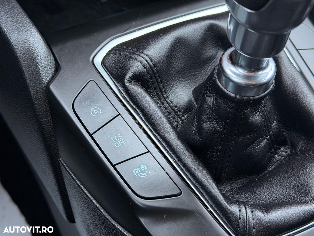 Ford Focus 1.0 EcoBoost MHEV Titanium - 27