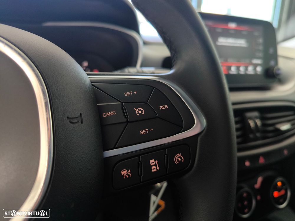 Fiat Tipo 1.3 M-Jet Lounge J17 - 17