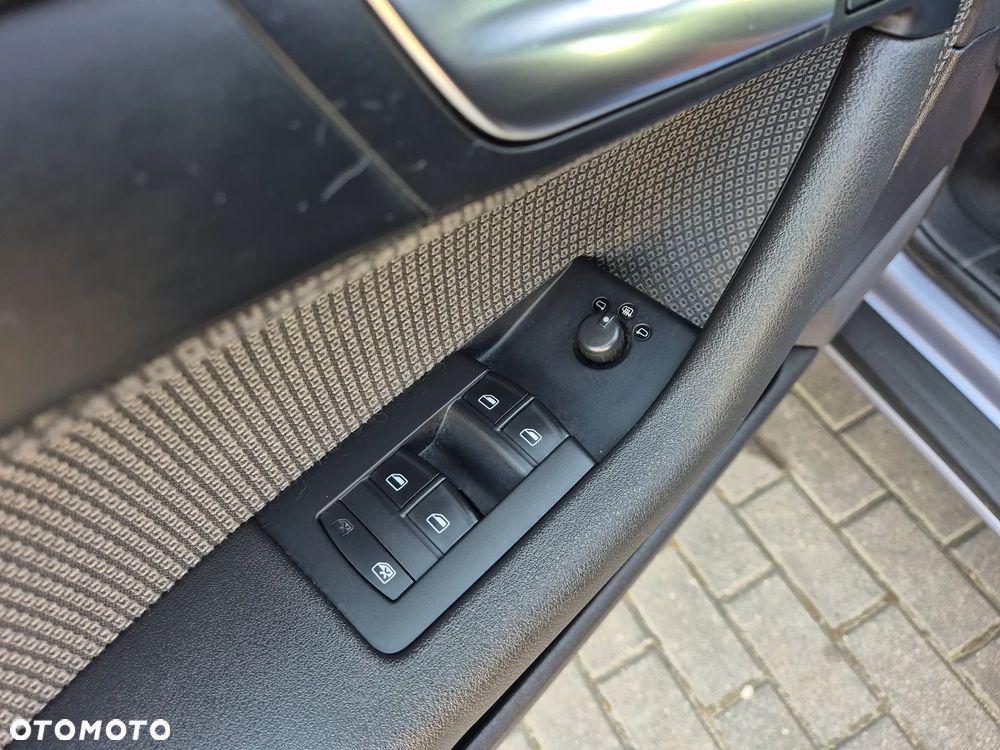 Audi A3 Sportback 1.6 Ambiente - 12
