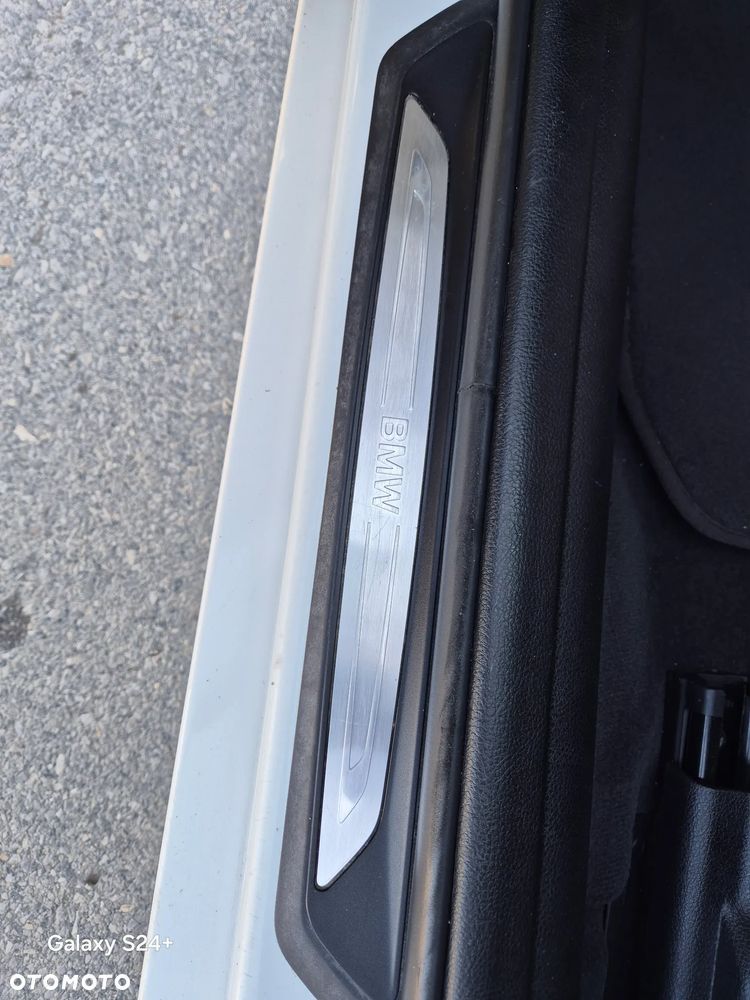 BMW Seria 3 318i Sport Line - 15