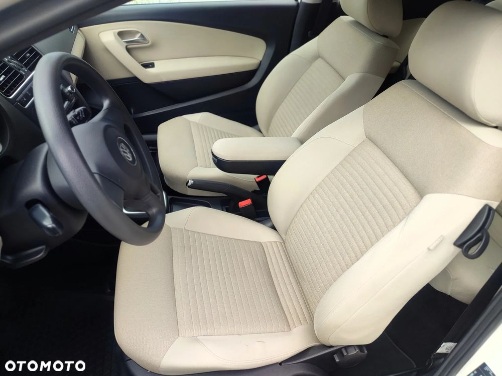 Volkswagen Polo - 14