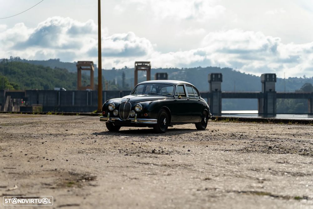 Jaguar MK II - 44