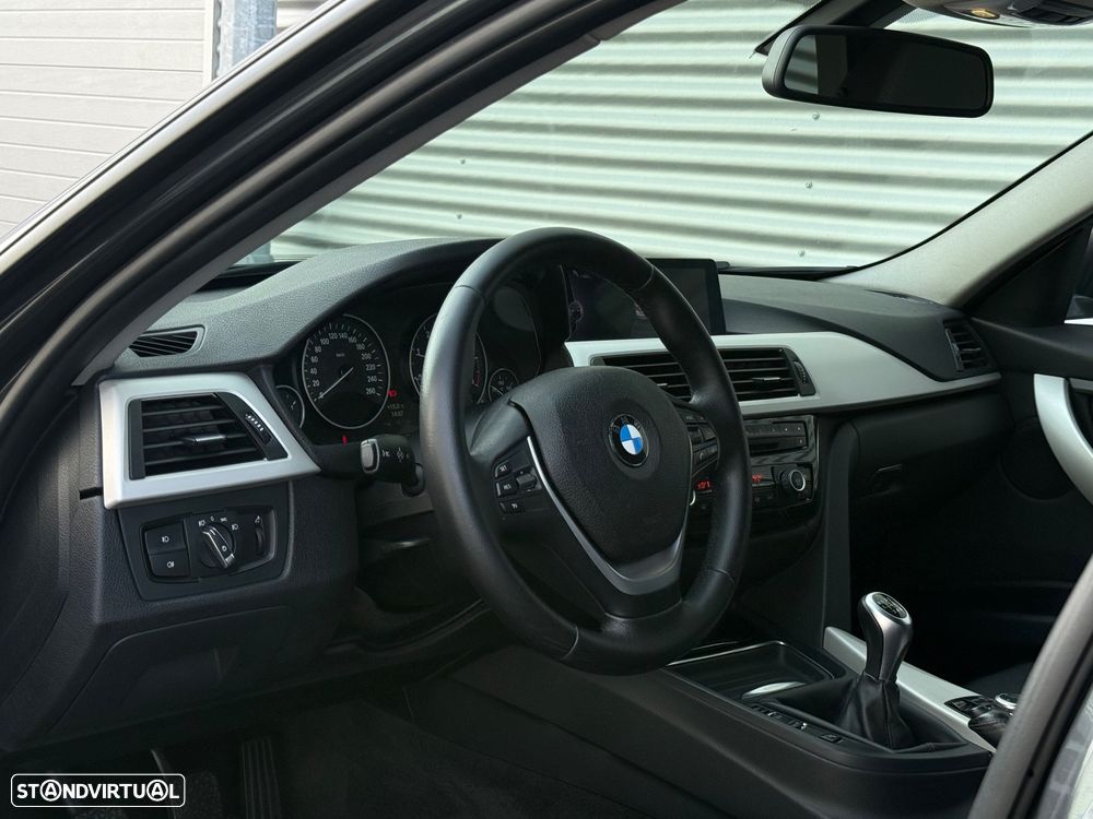 BMW 320 d Efficient Dynamics Edition Blue Perf. Luxury Line - 12