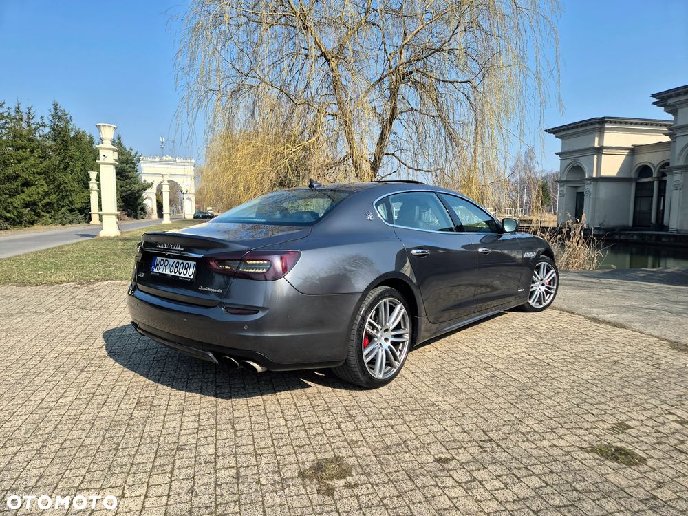 Maserati Quattroporte Q4 GranSport S - 2