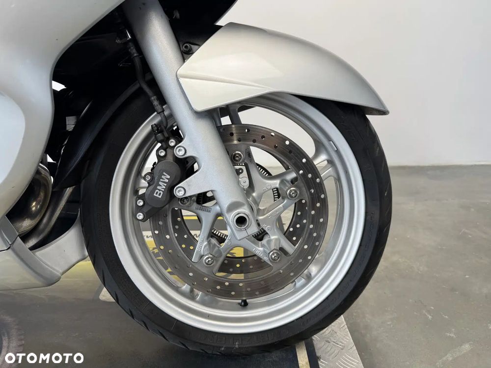 BMW R - 8