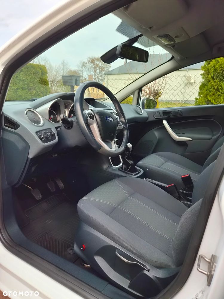 Ford Fiesta 1.6 Ti-VCT Titanium - 8