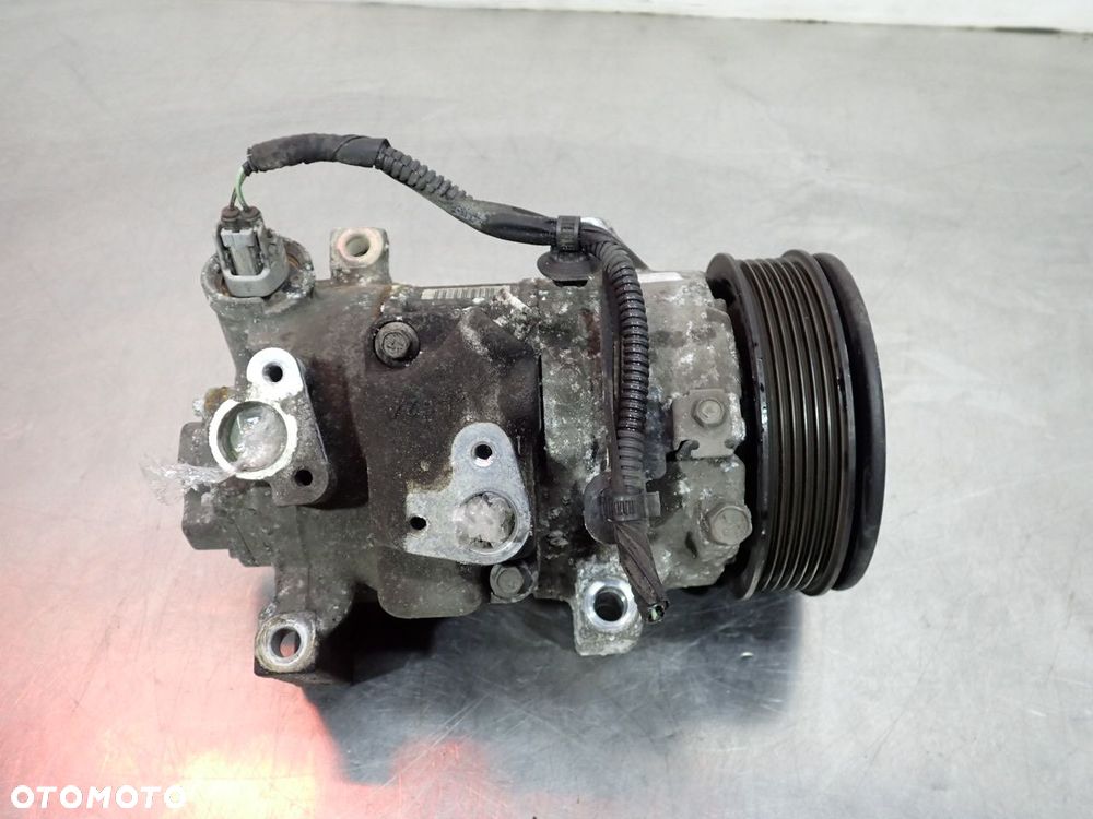 SPRĘŻARKA KLIMATYZACJI TOYOTA COROLLA E15 - 3