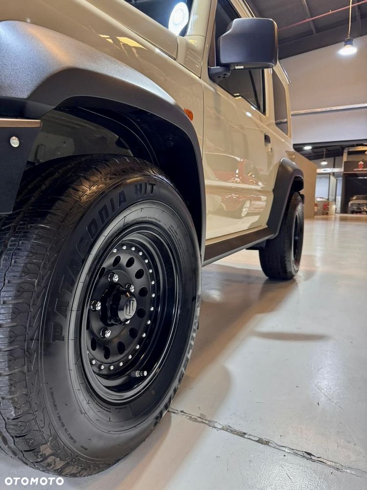 Suzuki Jimny - 16