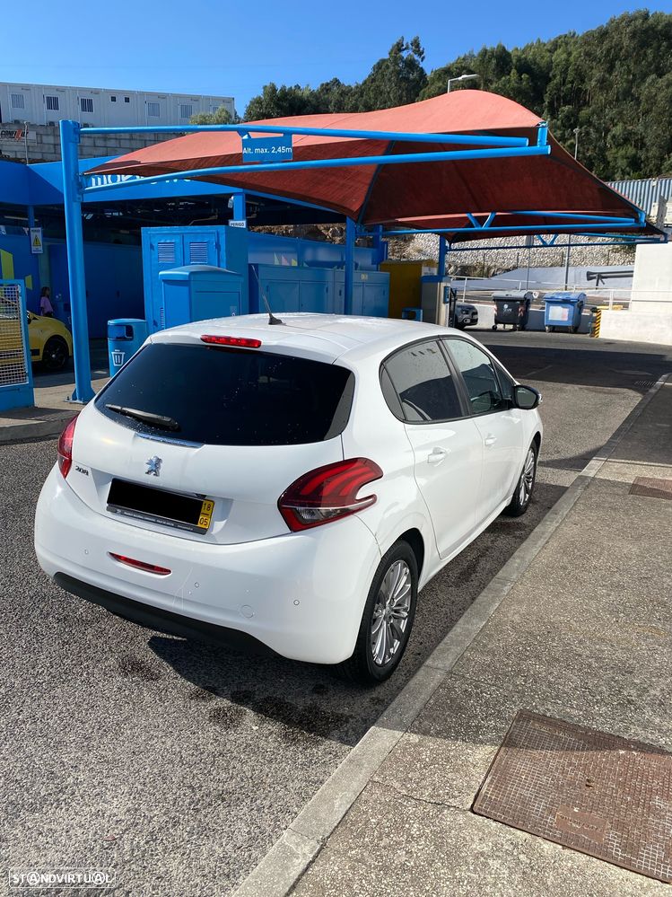Peugeot 208 1.6 BlueHDi Style - 6