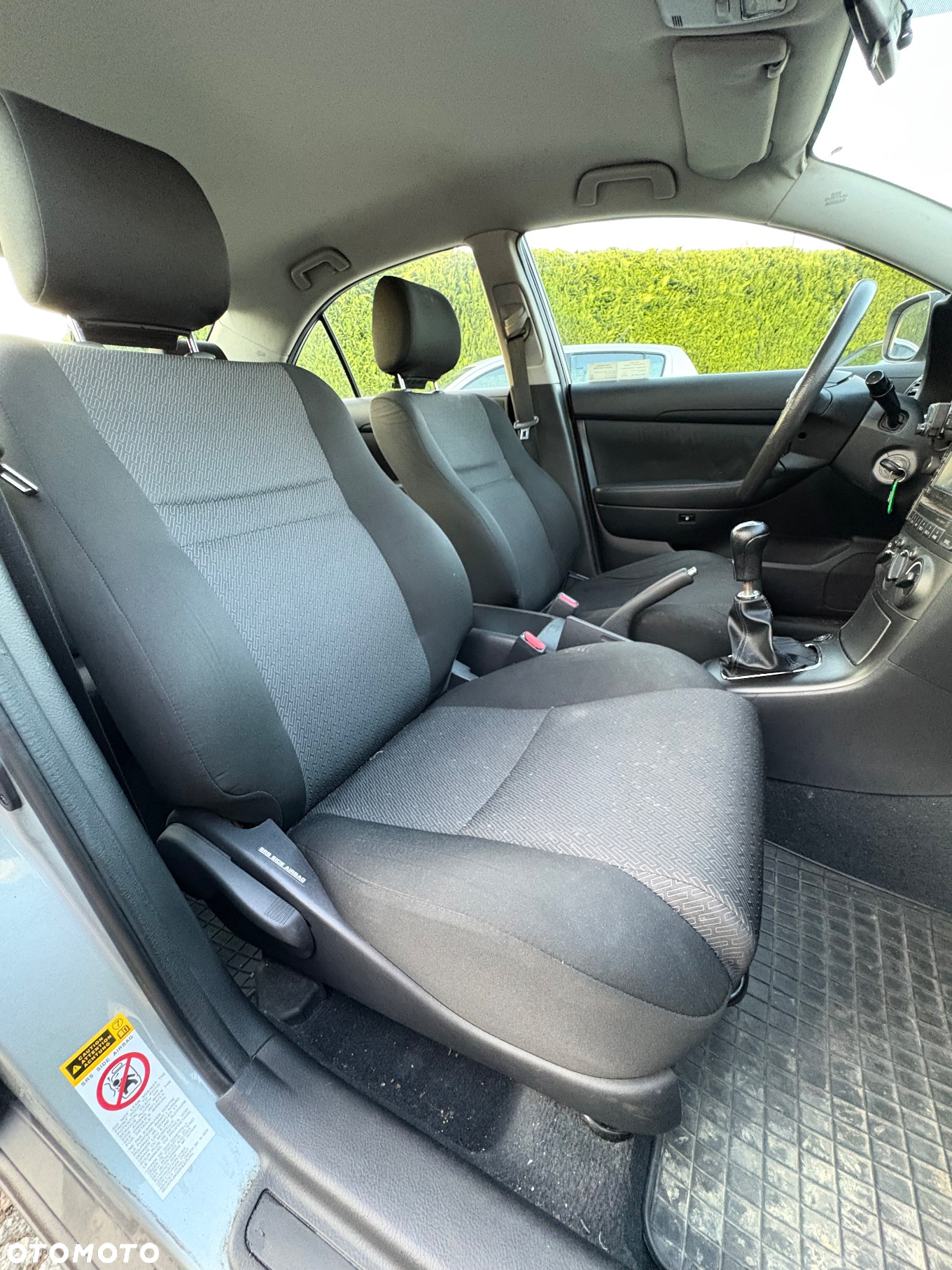 Toyota Avensis 1.8 VVT-i Luna - 16