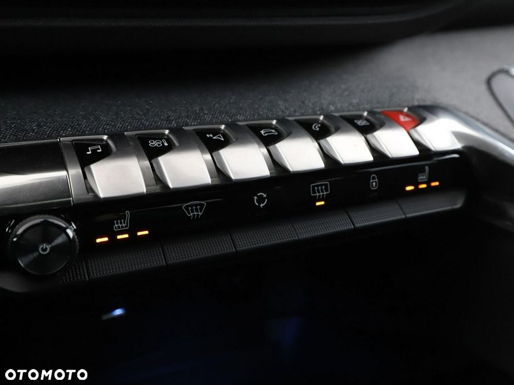 Peugeot 5008 PureTech 130 EAT8 Stop & Start GT - 29