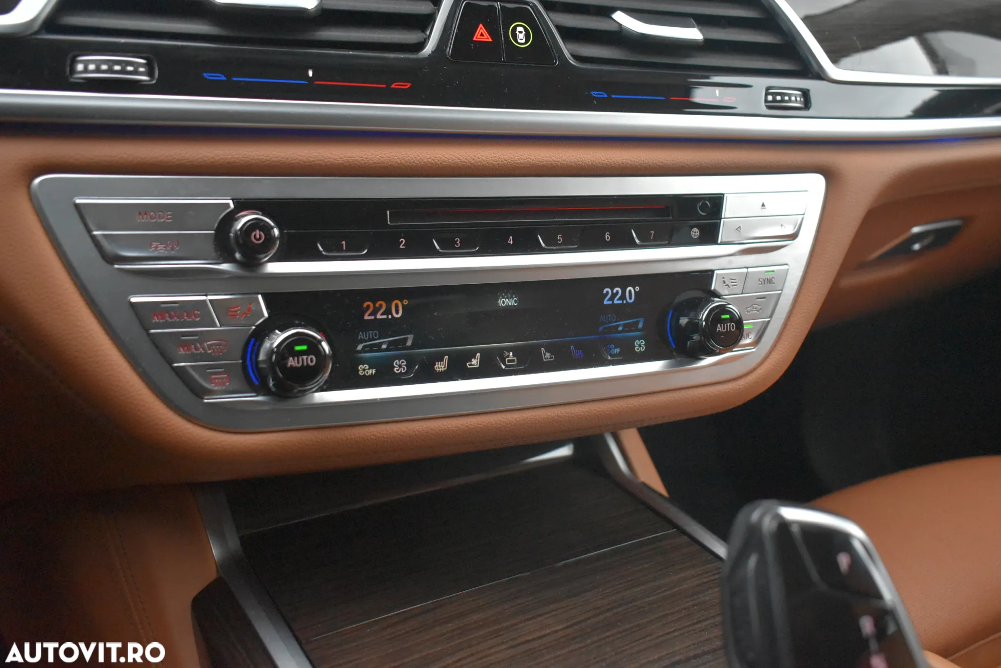 BMW Seria 7 740d xDrive - 14