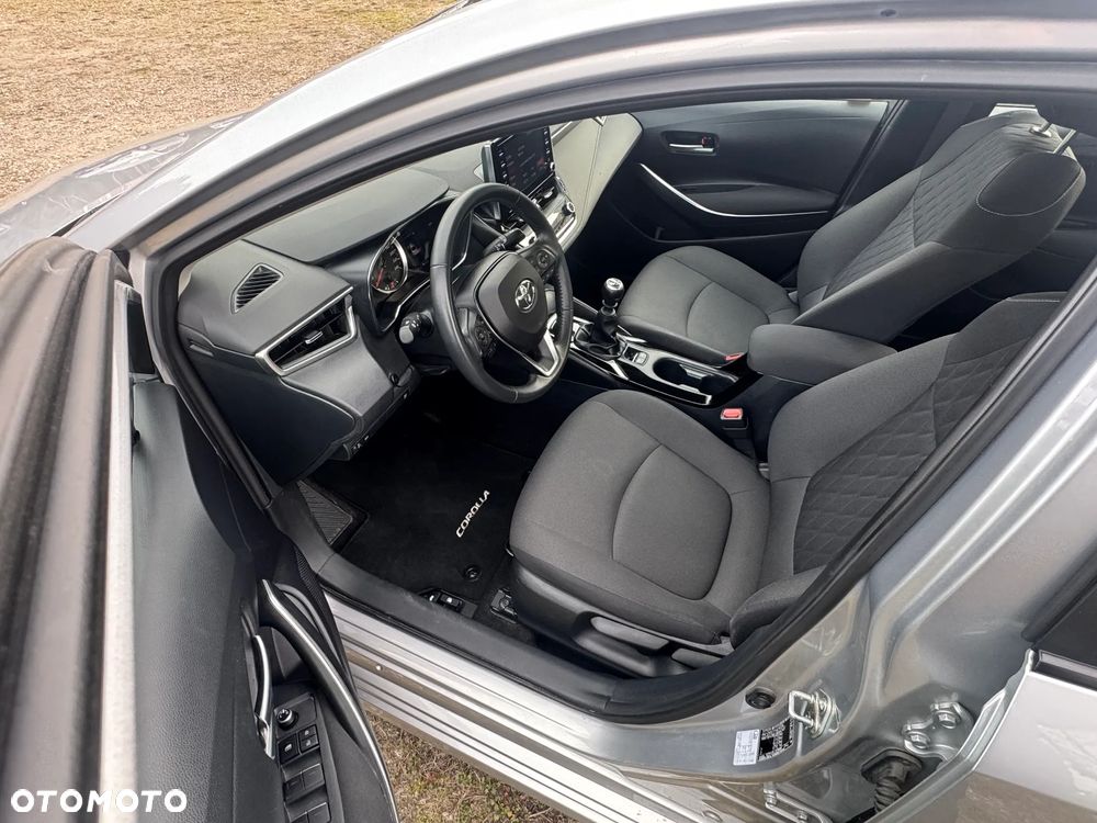 Toyota Corolla 1.5 Comfort - 22