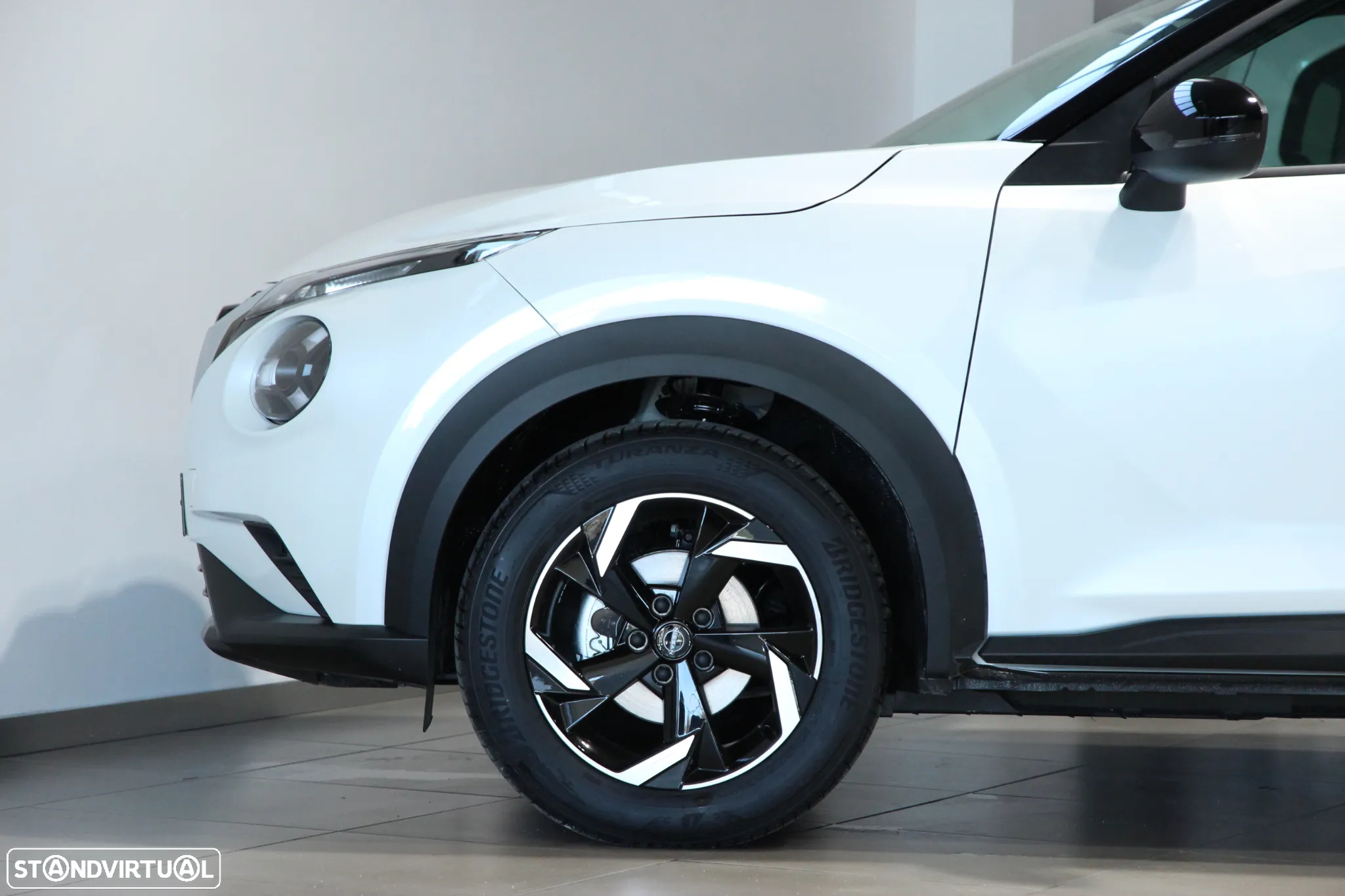 Nissan Juke 1.0 DIG-T N-Connecta NAV.+TwoTone NC DCT - 5