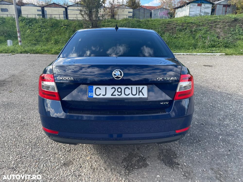 Skoda Octavia 2.0 TDI 4x4 Clever - 4