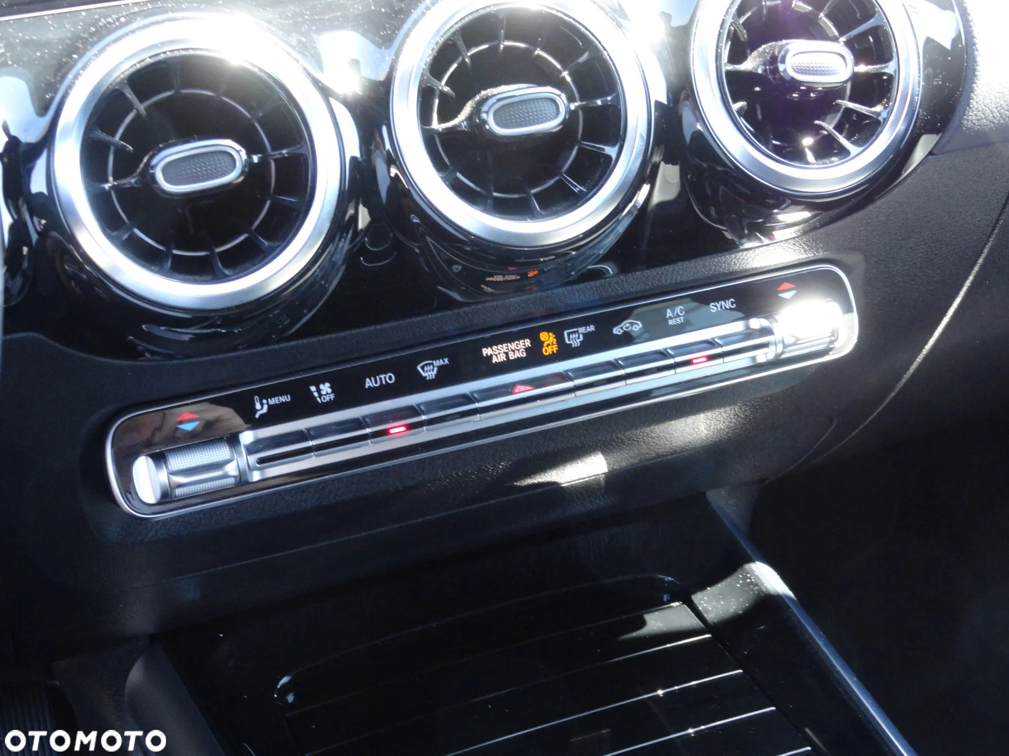 Mercedes-Benz GLA 200 d 8G-DCT Edition Progressive Line - 17