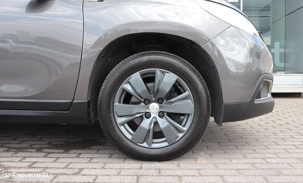 Peugeot 2008 1.2 PureTech Style - 6