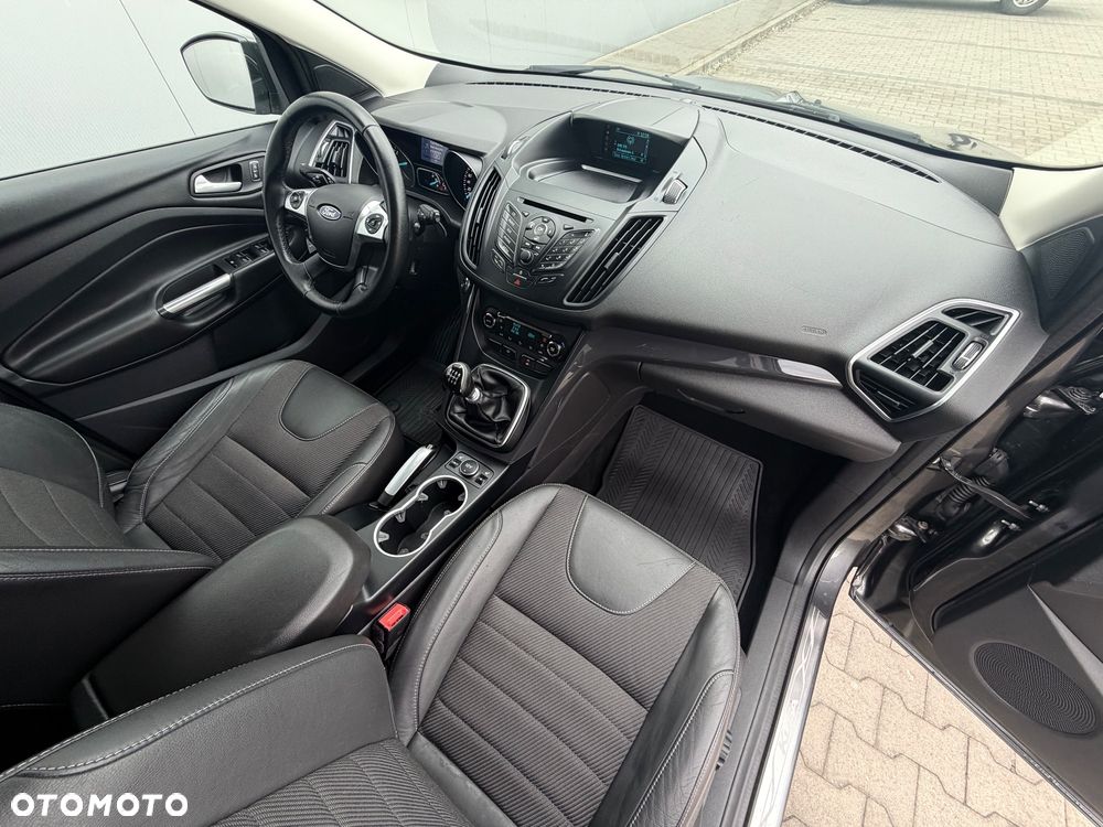 Ford Kuga 1.5 EcoBoost 2x4 Titanium - 31