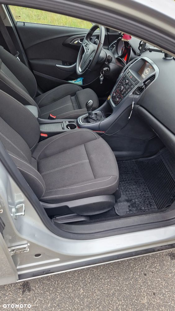 Opel Astra 1.4 Turbo - 26