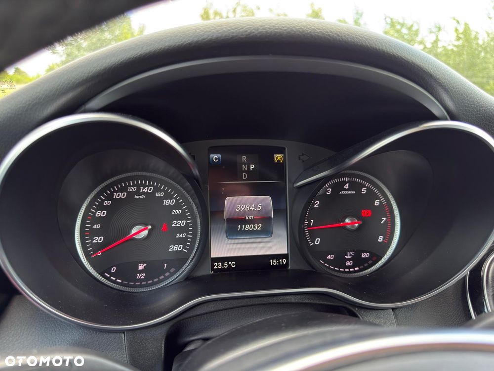 Mercedes-Benz GLC 250 4Matic 9G-TRONIC AMG Line - 19
