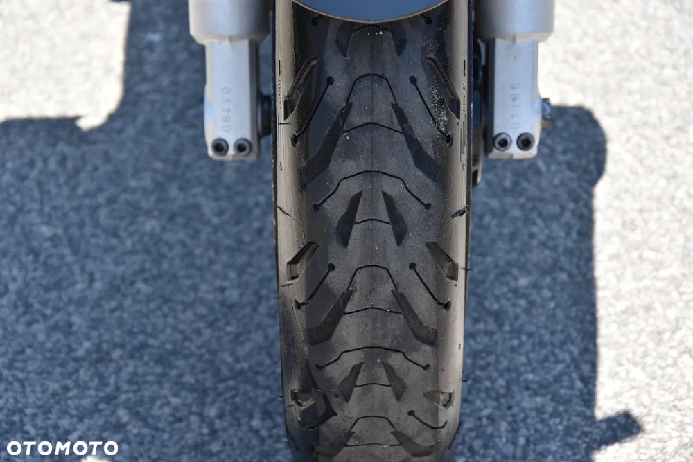 Yamaha FJR - 10