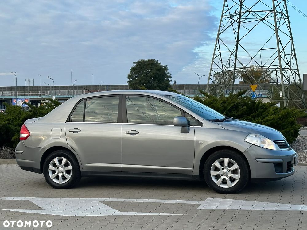 Nissan Tiida 1.6 Tekna - 4