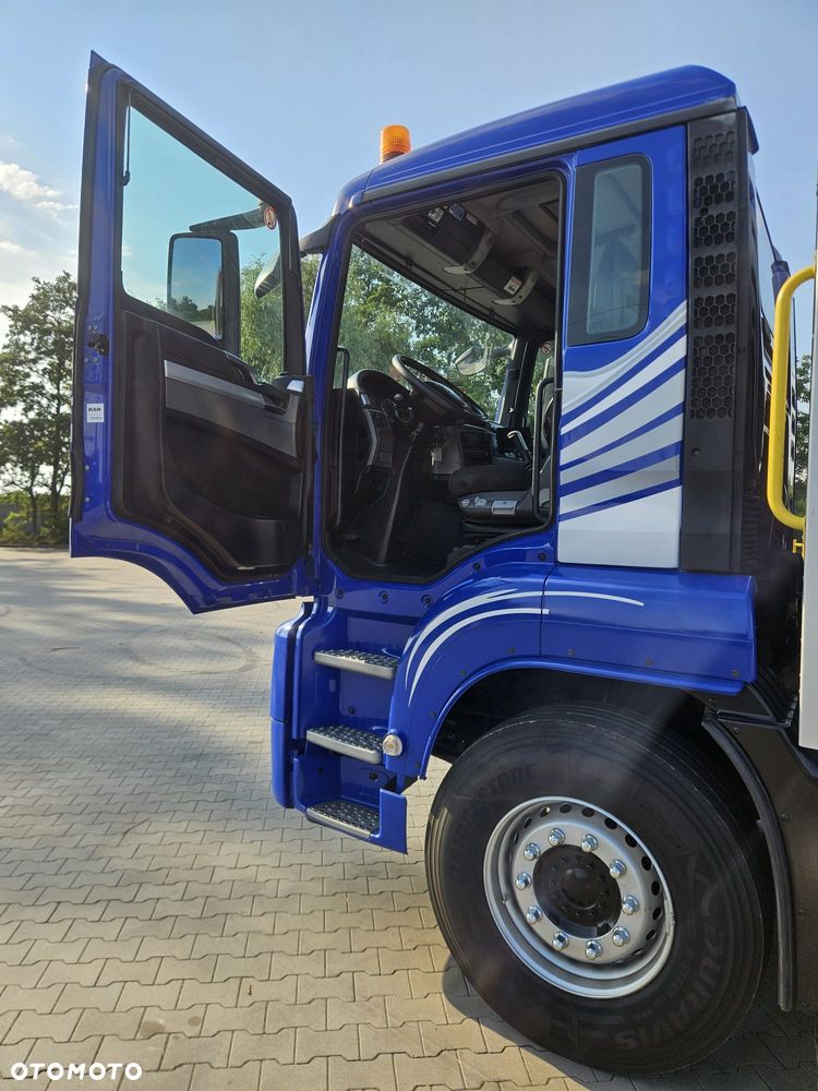 MAN TGS 26.360 6X2 E6 skrzynia + dźwig HMF1420 z pilotem - 31